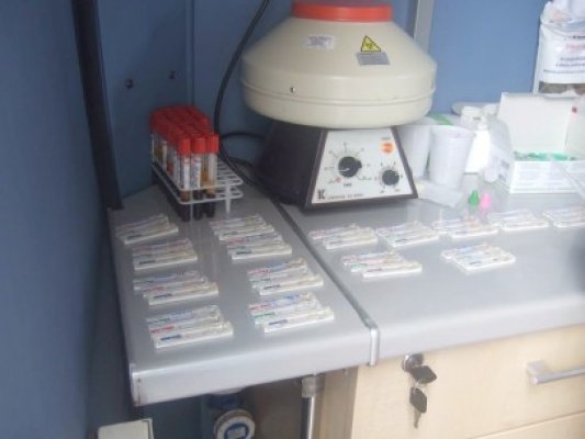 Testări gratuite pentru depistarea HIV, în parcul de la primărie
